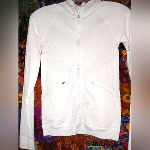 Lululemon two pockets hoodie size 4